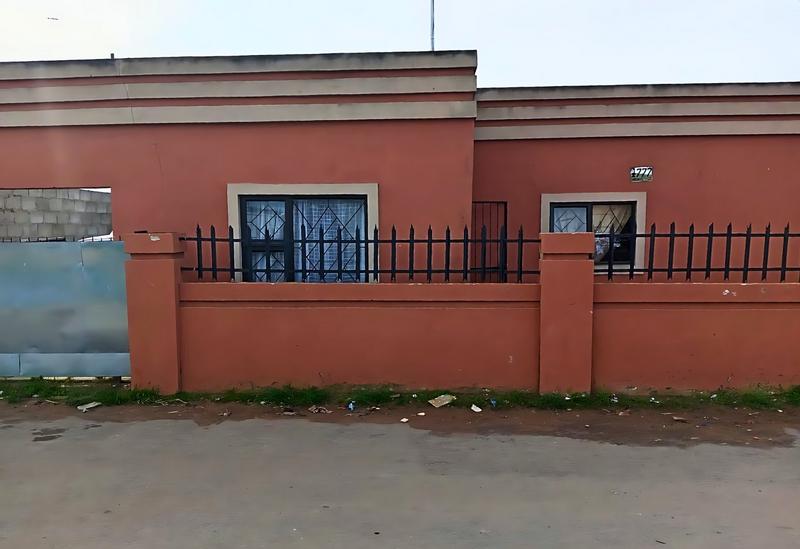 4 Bedroom Property for Sale in Kwanonqaba Western Cape